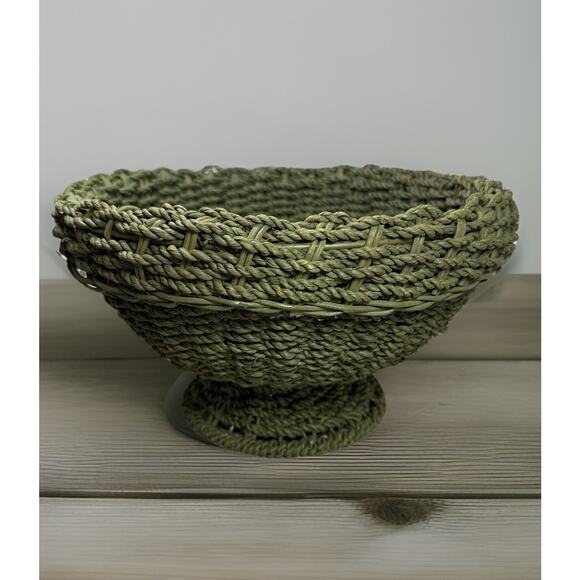 Natural Fiber Woven Wicker Pedestal Fruit Bowl Basket Green - Picture 1 of 8